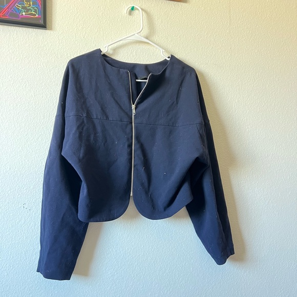 *READ DESCRIPTION: Navy Blue Jacket - Picture 8 of 8